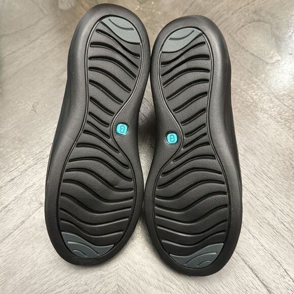 BZees Breathable Slip-On Loafers - Charlie (WIDE) - Picture 3 of 7